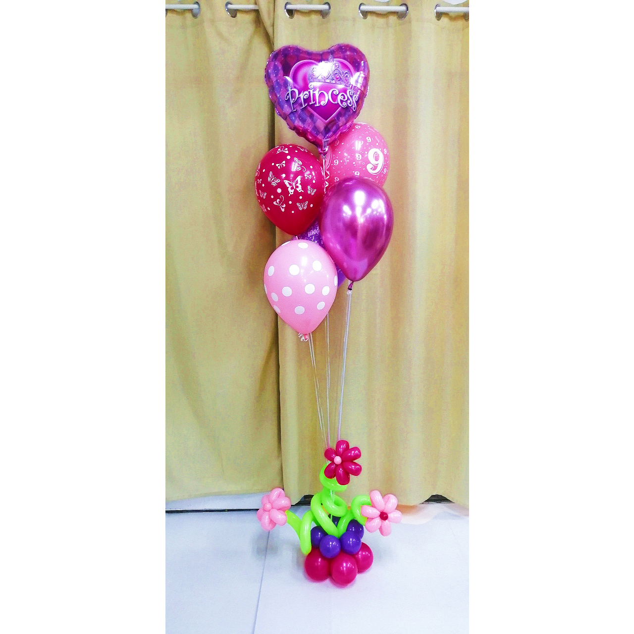 Bouquet with flower base, 5 6ft